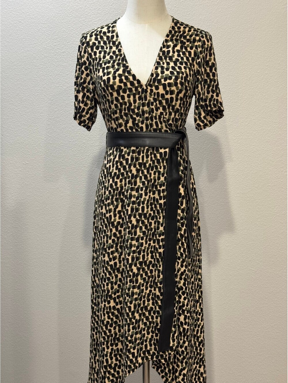 Y2K Banana Republic Women's Size 2 Wrap Dress Abstract Print
